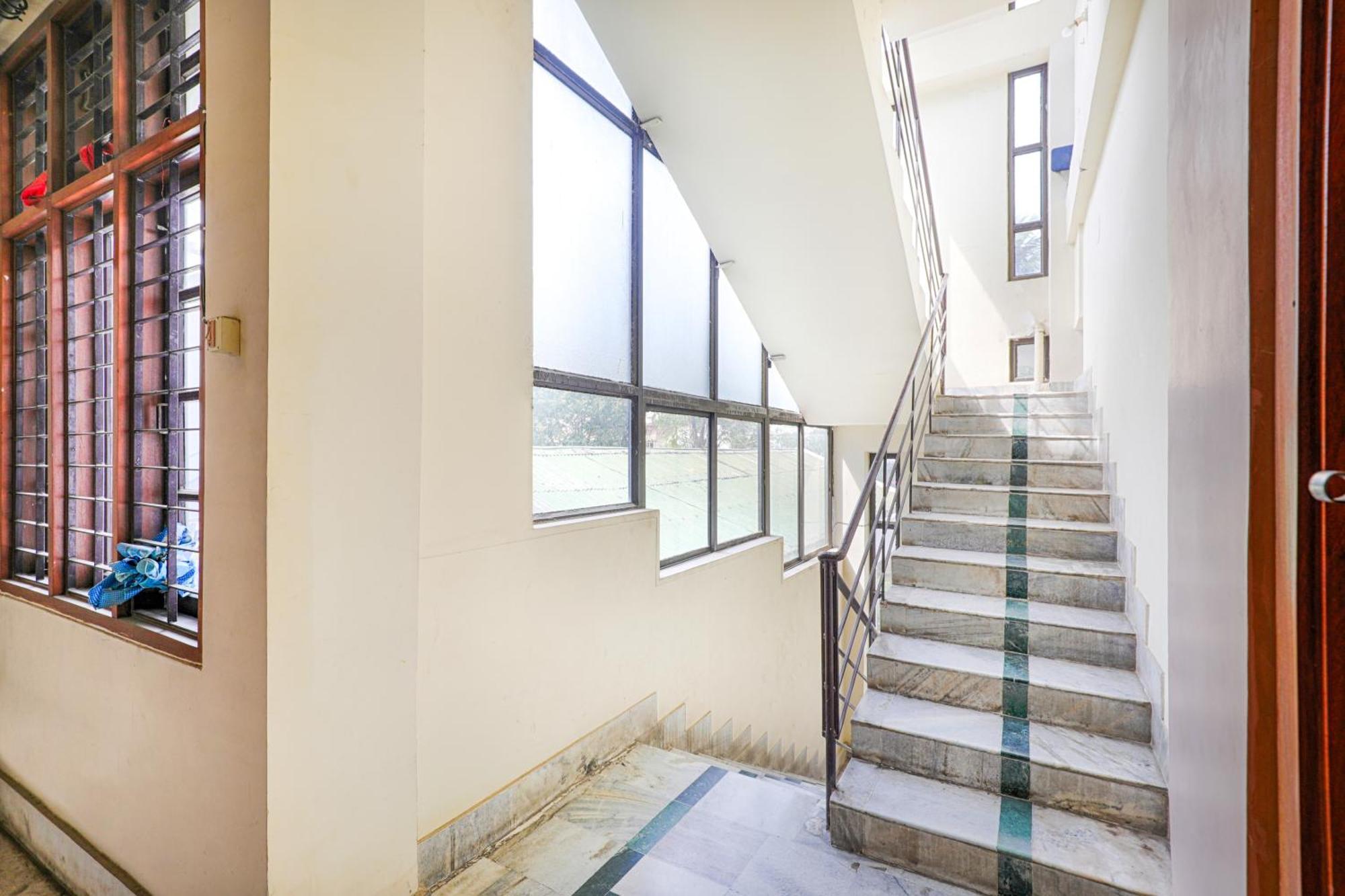Exotic Villa Homestay Ґувахаті Екстер'єр фото