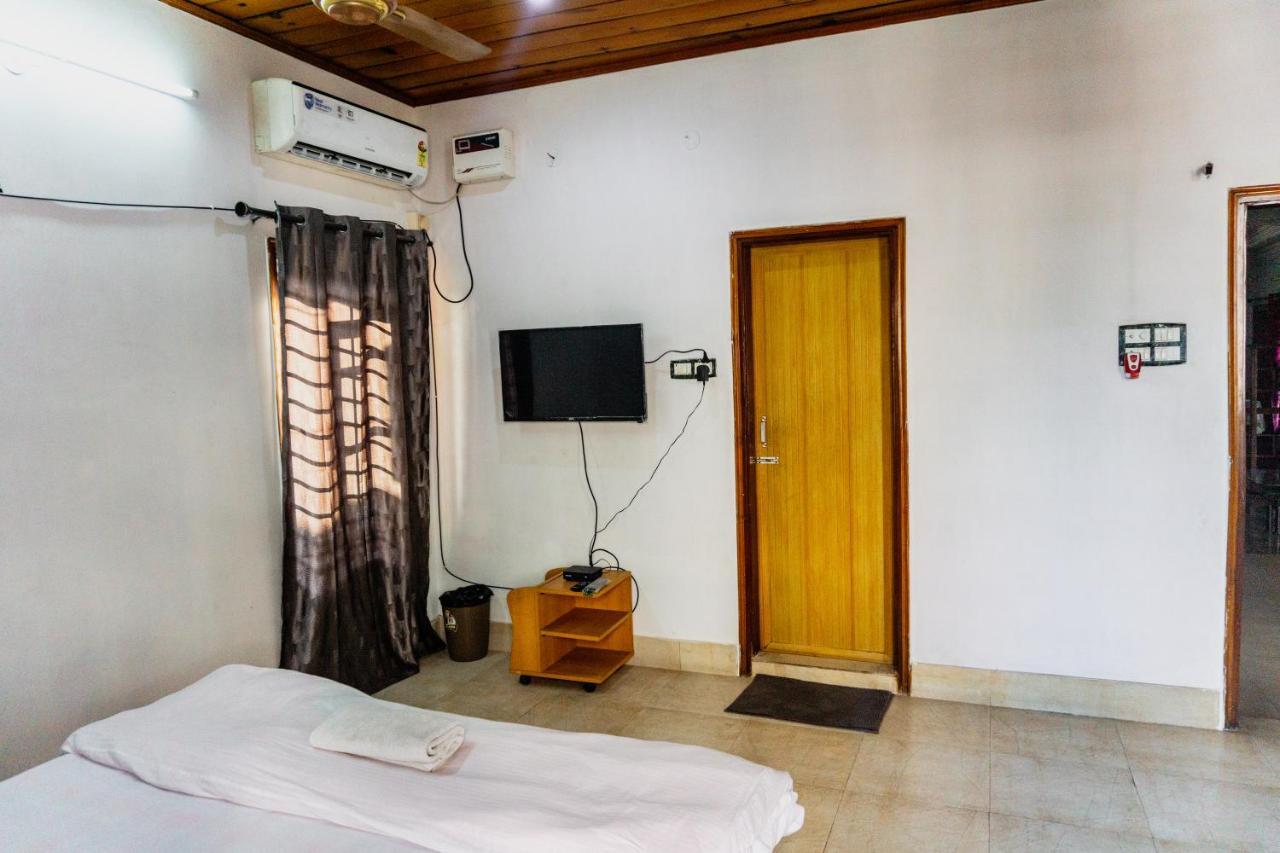 Exotic Villa Homestay Ґувахаті Екстер'єр фото